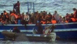 Ezerkétszáz menekültet mentettek ki a vízből Szicília partjainál