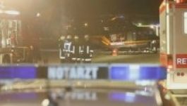 Az apa kidobta gyerekeit a másodikról, majd utánuk ugrott