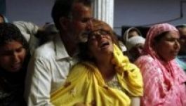 Legalább negyven halottja van egy pakisztáni buszbalesetnek