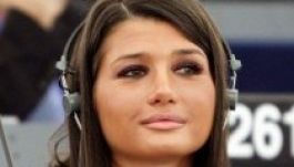 Kilépett EBA a Demokrata Liberális Pártból