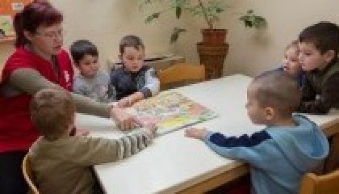 Svájci támogatással javul a szatmári romák élete