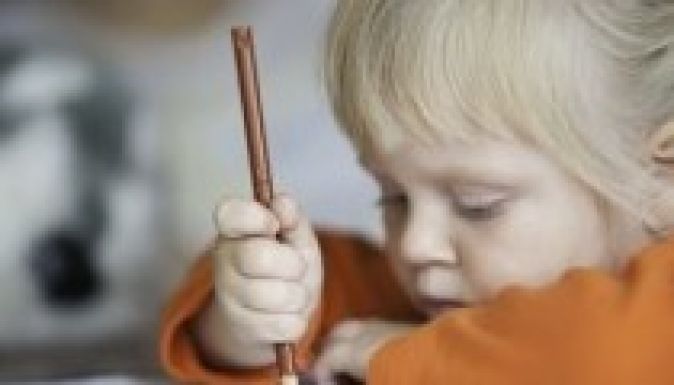 Közvita lesz arról, hogy 5 évestől tegyék kötelezővé az oktatást