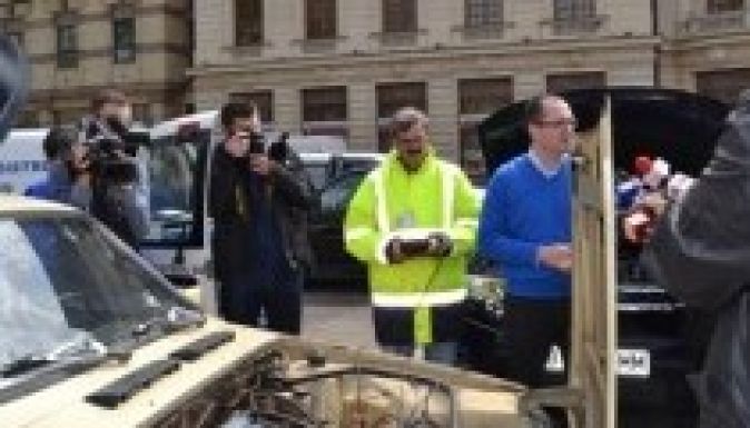 Parkolóból indult az idei roncsautóprogram