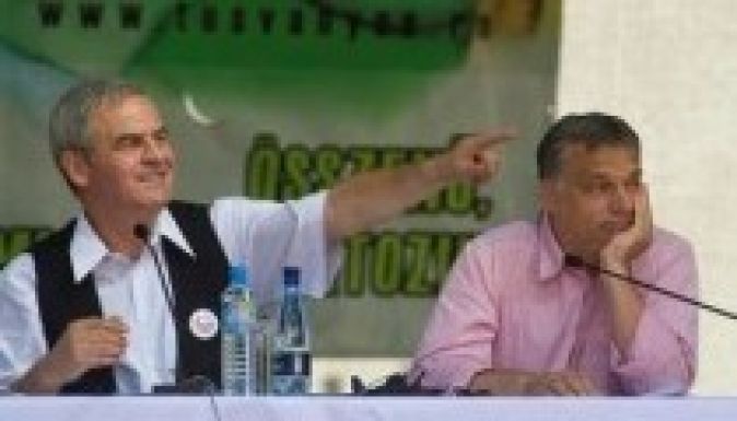 Hvg.hu: Orbán és Tőkés barátságának a KDNP itta meg a levét