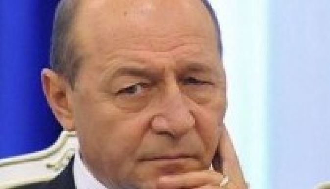 Feljelenti a PSD Traian Băsescu államfőt