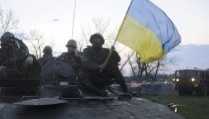 Megindultak a harckocsik Kelet-Ukrajna felé