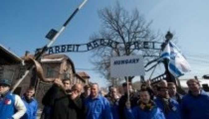 Idén először magyarok vonulnak a lengyelországi Élet menete élén