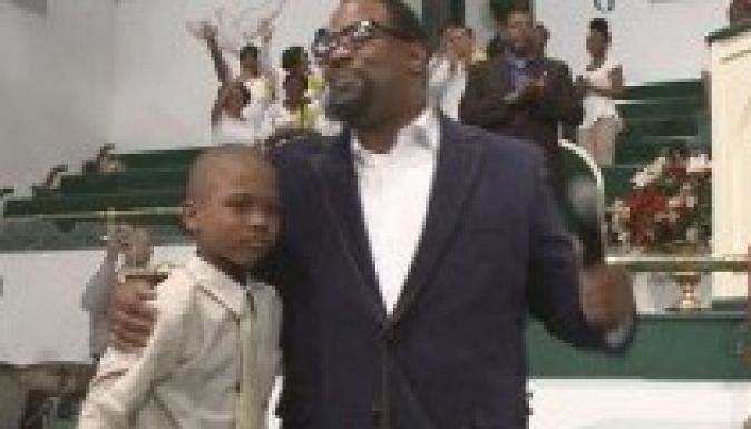 Idegesítő gospellel űzte el a kisfiú a gyermekrablókat