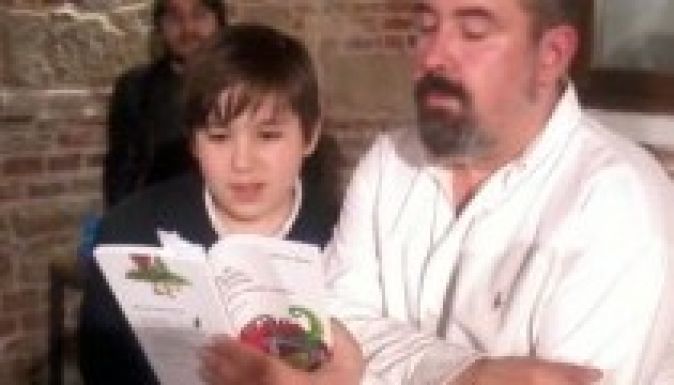 Apa és fia írt könyvet a felnőttben lakozó gyermeknek