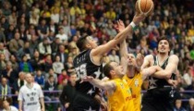 Kosárlabda: senkinek sem sikerült ellopni a pályaelőnyt