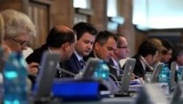 Újabb RMDSZ-es államtitkárokat nevezett ki a kormányfő