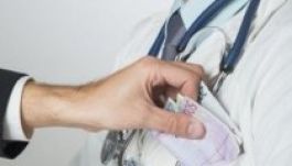 A romániaiak több mint kétharmada fizet hálapénzt