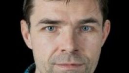 Mátyás Zsolt Imre lesz áprilisban a „Színfalak mögött”