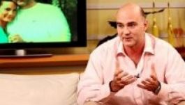 Felfüggesztett börtönre ítélték a feleségverő Knézy Jenőt