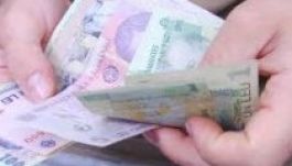 Kevesebbet keresnek a romániaiak, mint amennyit költenek