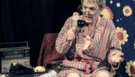 Rendhagyó előadás a kommunista „aranykorról”