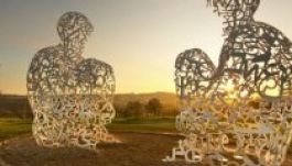 Elhalasztják Ukrajna legnagyobb kortárs művészeti biennáléját