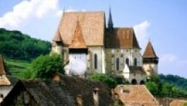 Vakációs útlevél a szász erődtemplomok felfedezésére