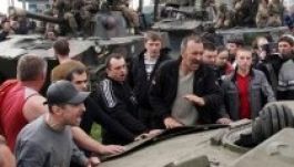 Kitört három ukrán páncélos az ellenség gyűrűjéből