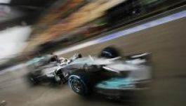 Lewis Hamilton indulhat az első rajtkockáról Sanghajban