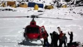 Helikopterrel kellett lehozni Török Zsolt társát a Himalájáról