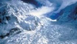 Olvadnak a Mount Everest gleccserei