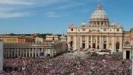 Vatikán: megkezdődött a szentté avatás szentmiséje