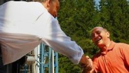 Băsescu három hét után gratulált Orbának a választási győzelemhez