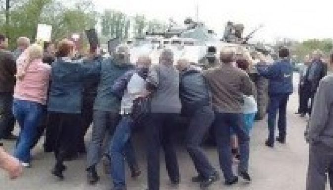 Kreml: Kijev lerombolja az utolsó reményt is a békés rendezésre