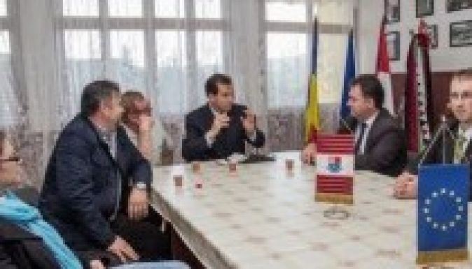 Sógor: szükség van a társadalom és a politikum összehangolt munkájára