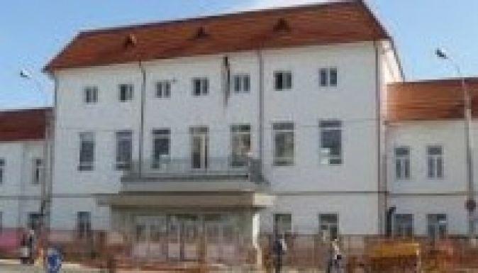 Kétnyelvű vasútállomást követelnek a sepsiszentgyörgyi ifjak