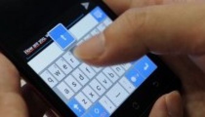 Sms-írással döntött világrekordot egy fiatal