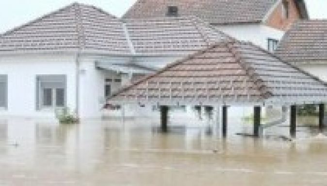 Harminc emberéletet követelt már Szerbiában az eső és az árvíz