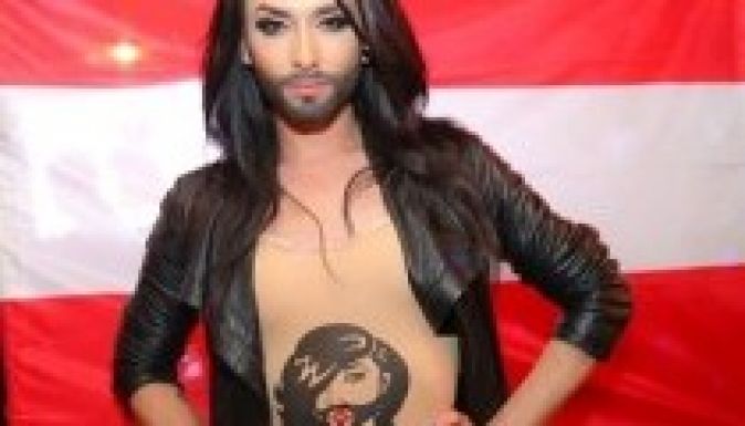 Conchita Wurstot okolja az ortodox pátriárka a szerbiai árvizekért