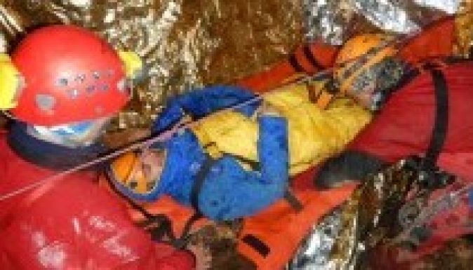 Barlangi mentési gyakorlat volt a Hagymás-hegységben (GALÉRIA)