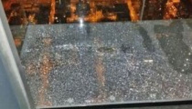 Ki mer a történtek után még kiállni a Willis torony üvegteraszára?