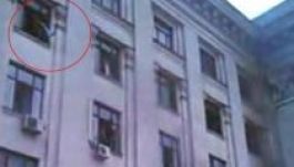 Odesszában rágyújtották a szakszervezetek székházát az oroszokra