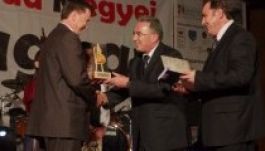 Átadták a Barcsay Ákos-díjakat Vajdahunyadon