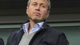 Elképesztő összegeket adományoztak a brit közélet szupergazdagjai