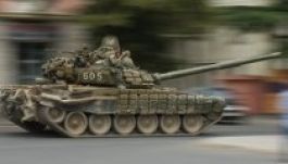 Orosz harci gépek gyűlnek a Krímnél