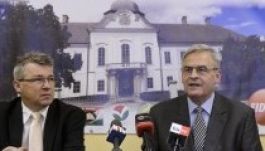 Az utódkommunistákat szapulta a fideszes Tőkés László