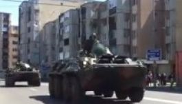 Rejtélyes román harckocsik hajtottak végig Marosvásárhelyen (VIDEÓ)