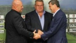 Pászkány Árpád eladta a Kolozsvári CFR-részvényeit