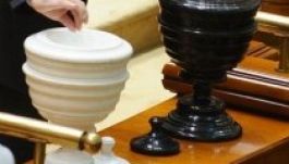 Hétfőn szavaz a parlament a PNL bizalmatlansági indítványáról