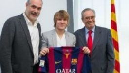 A Barca öt éves szerződést írt alá a horvát tinizsenivel