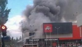 Orosz szeparatisták felgyújtották Ahmetov jégcsarnokát (VIDEÓ)