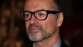 Összeesett otthonában George Michael, kórházba vitték