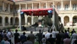 Egy korty könyv: megnyílt az Ünnepi Könyvhét