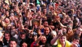 Világrekord: 2371-en élnek egy bukaresti lakásban