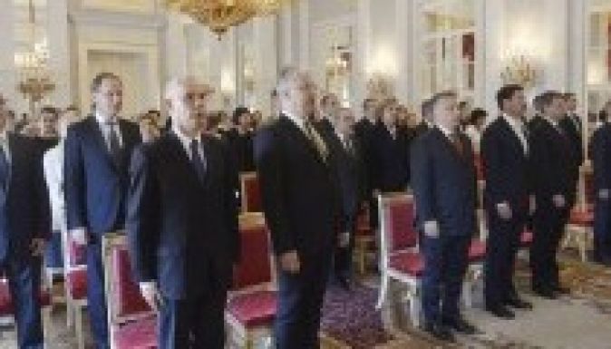 Áder kinevezte az Orbán-kormány minisztereit